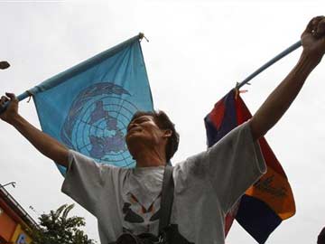 Cambodia Opposition Ends Year-Long Boycott of Parliament 