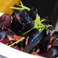 PEI Blush Curry Mussels