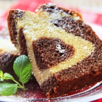 Chocolate and Almond Cake Recipe | Recipe | Best yogurt recipe, Yummy cakes,  Almond cakes