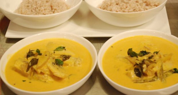 Meen Moilee with Steamed Rice