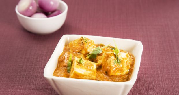 Paneer in White Gravy